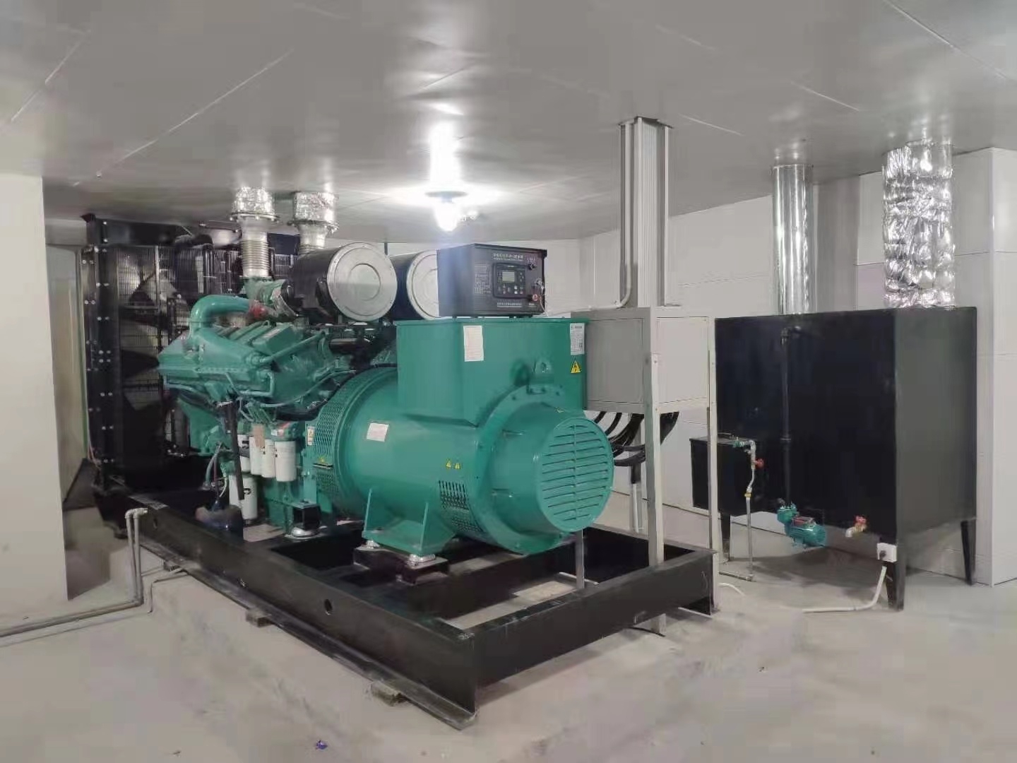 從柴油發(fā)電機(jī)組煙色判斷故障